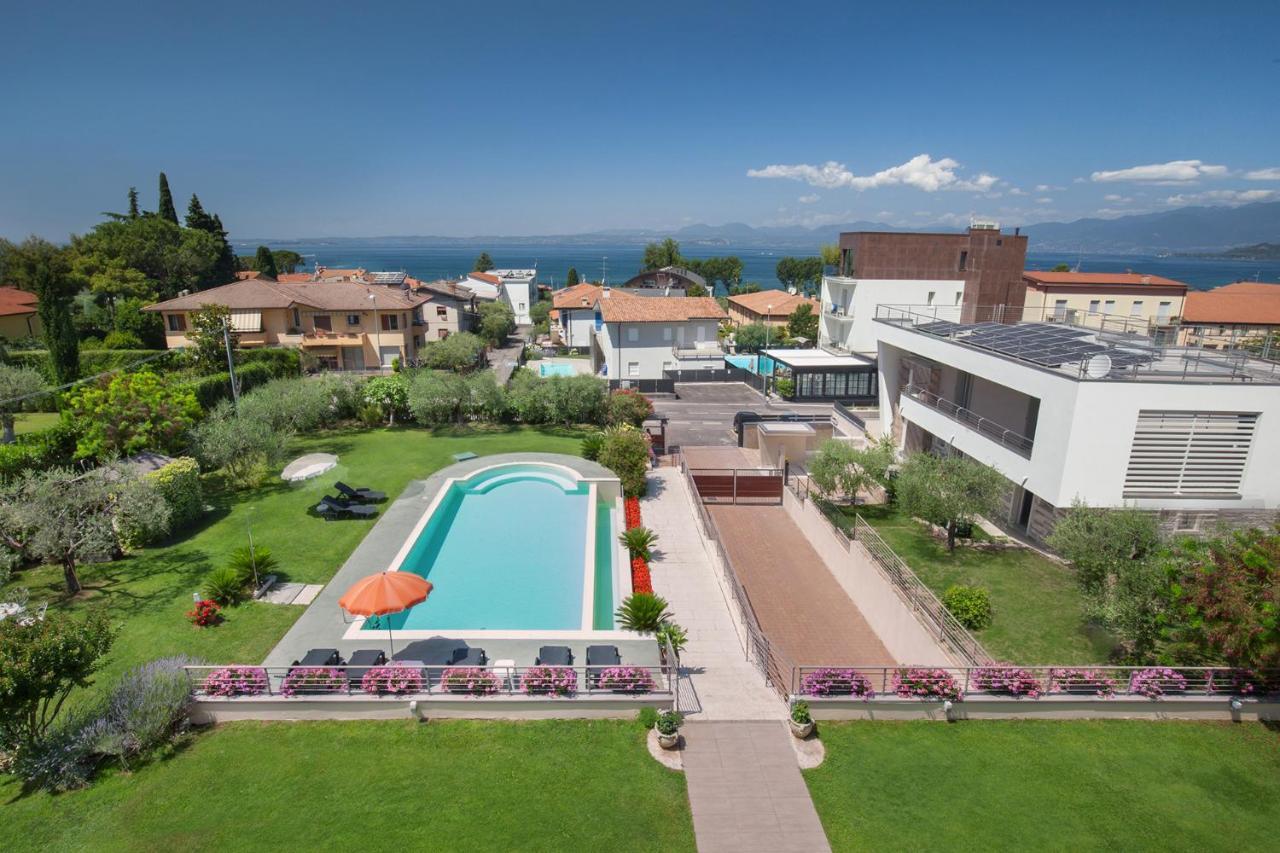 Villa Aurora-Holiday Home Apt 1 Bardolino Eksteriør bilde
